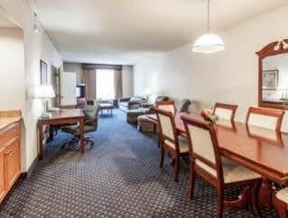 Wingate By Wyndham Atlanta/six Flags