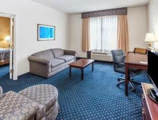 Wingate By Wyndham Atlanta/six Flags Austell