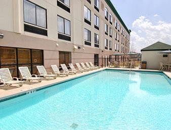Wingate By Wyndham Atlanta/six Flags Austell